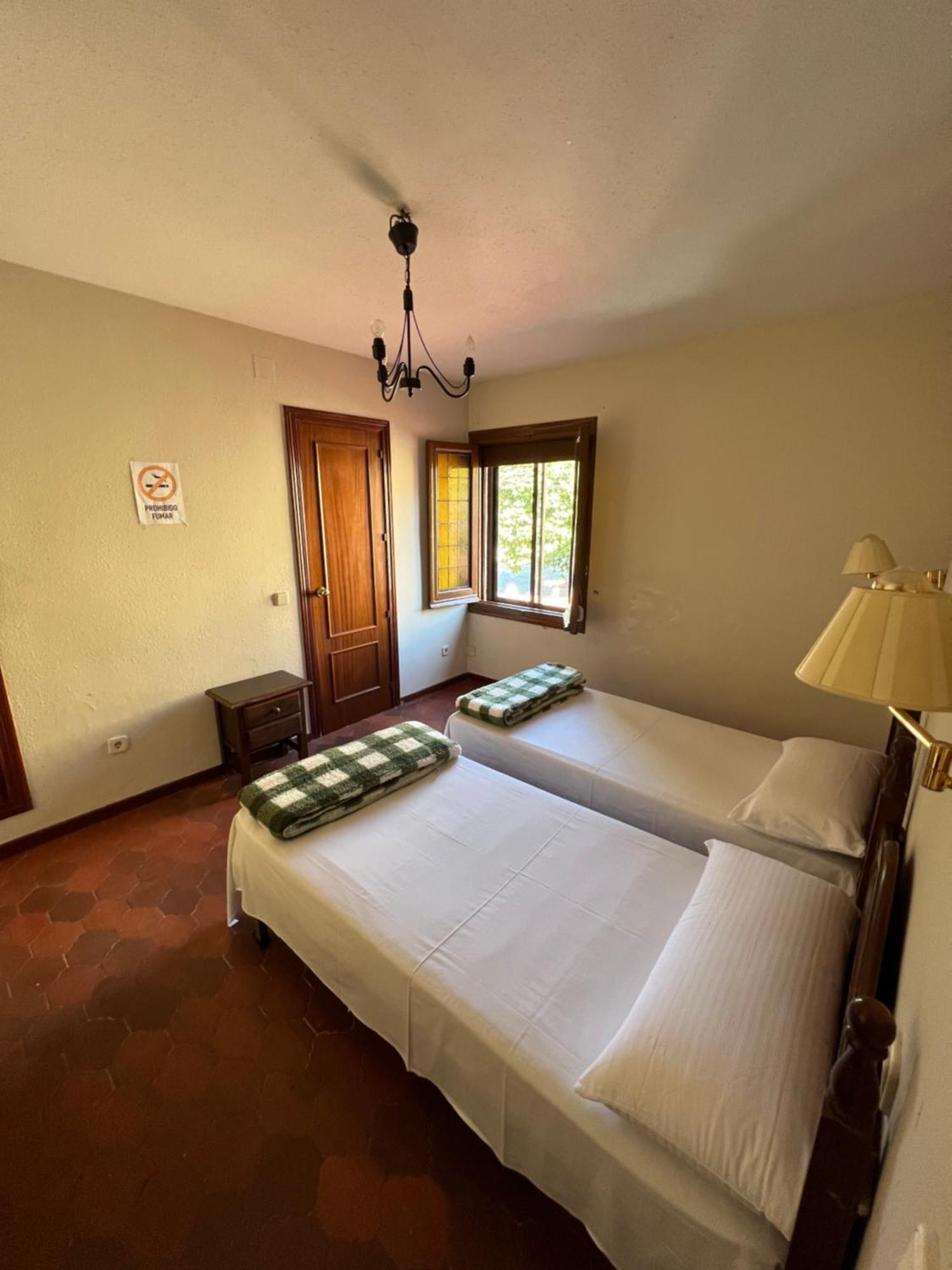Hostal Sabor Fusion Hotel La Pradera de Navalhorno Екстериор снимка